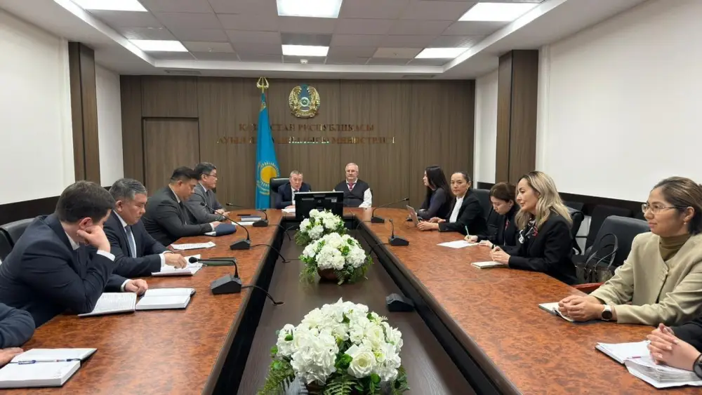 МСХ РК и ФАО усиливают взаимодействие в борьбе с саранчовыми вредителями (3)