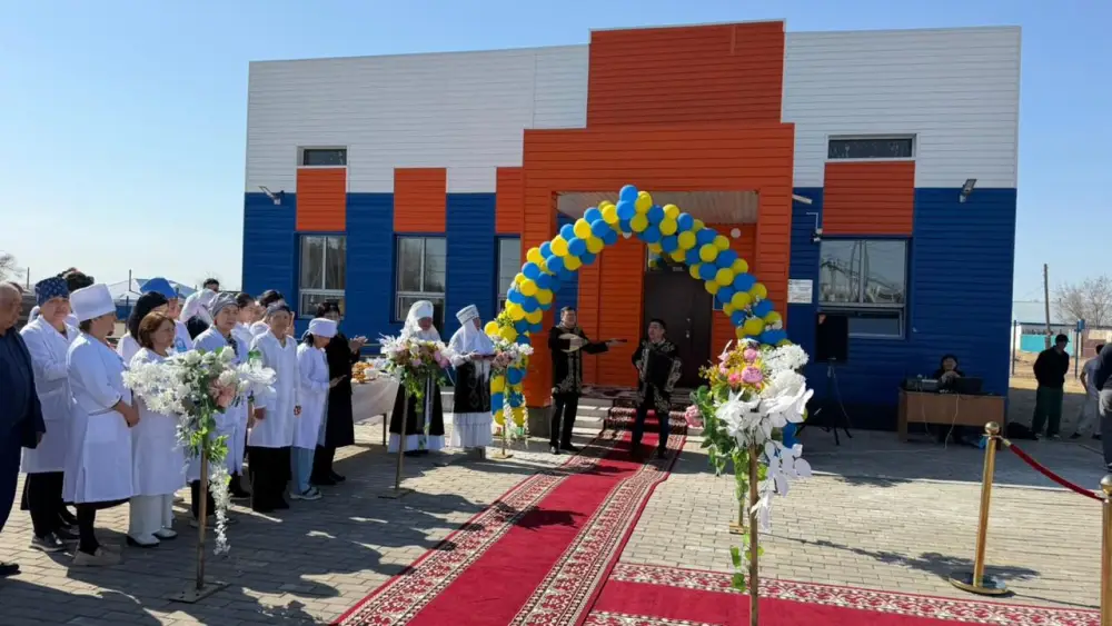 В Актюбинской области введен в эксплуатацию новый медпункт, построенный за счет возвращенных активов (7)