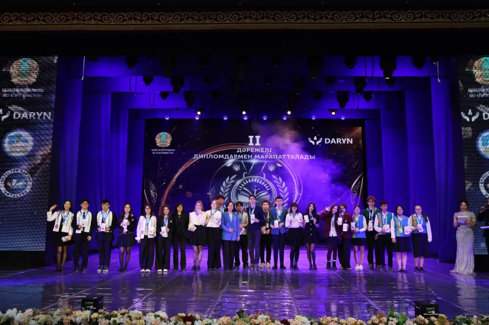 Лучшие старшеклассники Петропавловска на олимпиаде по языкам Астане