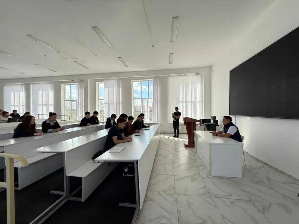 Формирование экологической ответственности среди молодежи: встреча в Уральске в рамках акции 'Таза Қазақстан' Астане