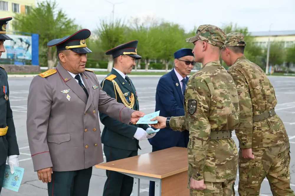 В Гвардейском гарнизоне 600 солдат получили военно-учетные специальности (3)
