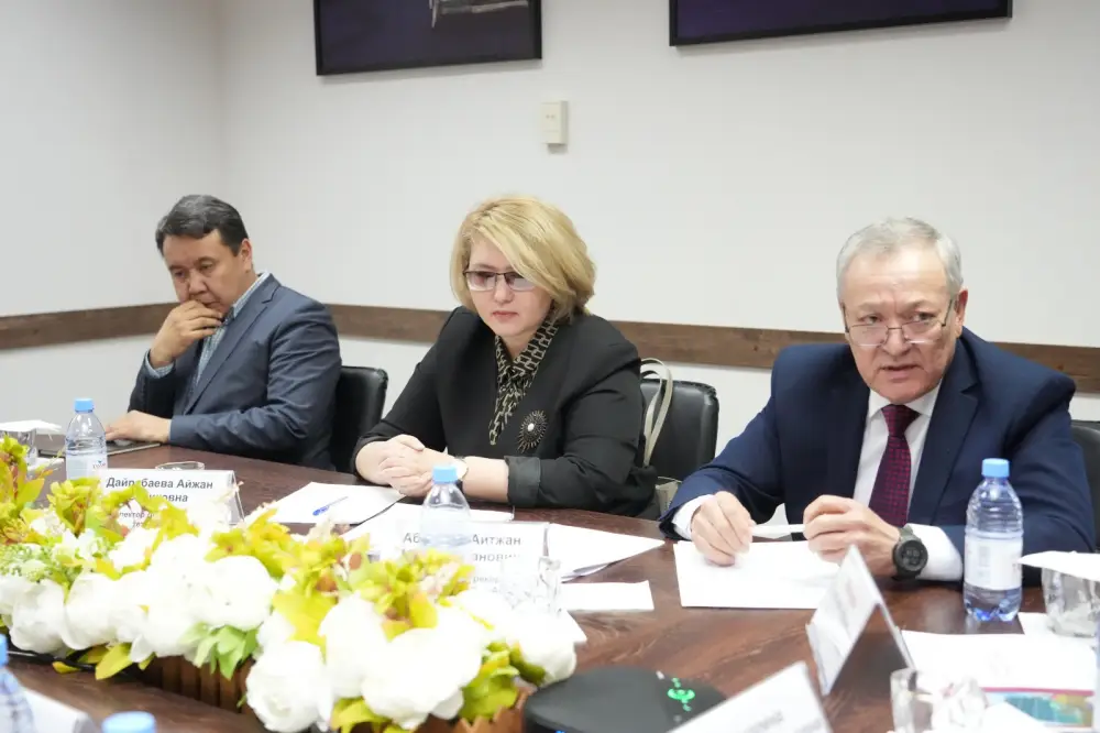 Кадры на дороге: в Астане прокладывают путь к будущему автодорожной отрасли Астане