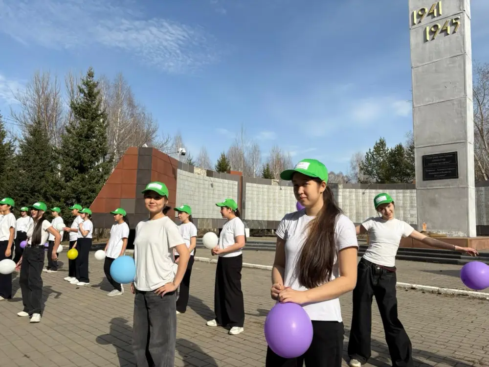 Жители Риддера на субботнике собрали более 5 тонн мусора (10)