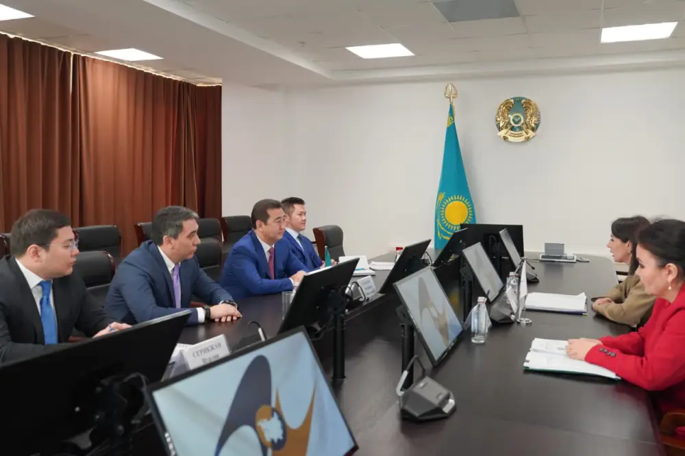 Казахстан и ЕЭК обсуждают сотрудничество в агропромышленном комплексе: акцент на совместные проекты и поддержку бизнеса Астане