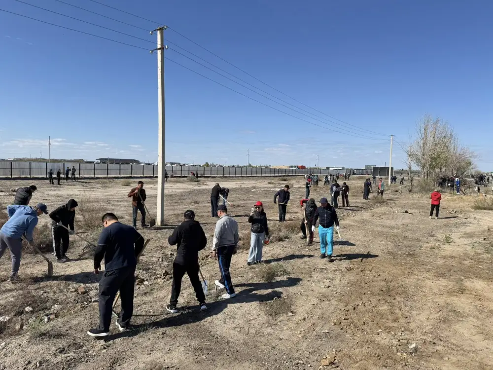 Cыр өңірінде «Тағзым орны таза болсын, рух пен тазалық – егіз ұғым» атты жалпыхалықтық тазалық акциясы өтті (9)