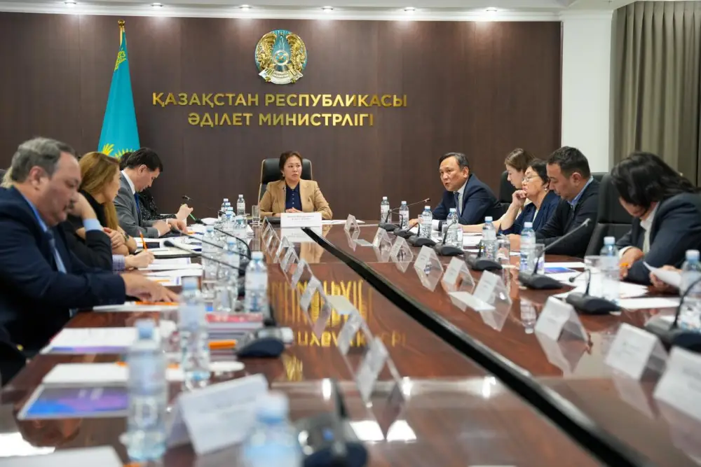 В Министерстве юстиции состоялся круглый стол по актуальным вопросам коллективного управления правами (6)