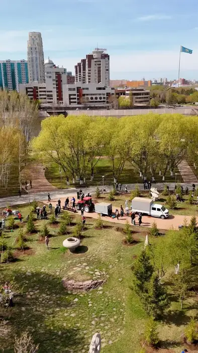 Около 300 деревьев высадили столичные жители в парке «Ататюрк» (8)