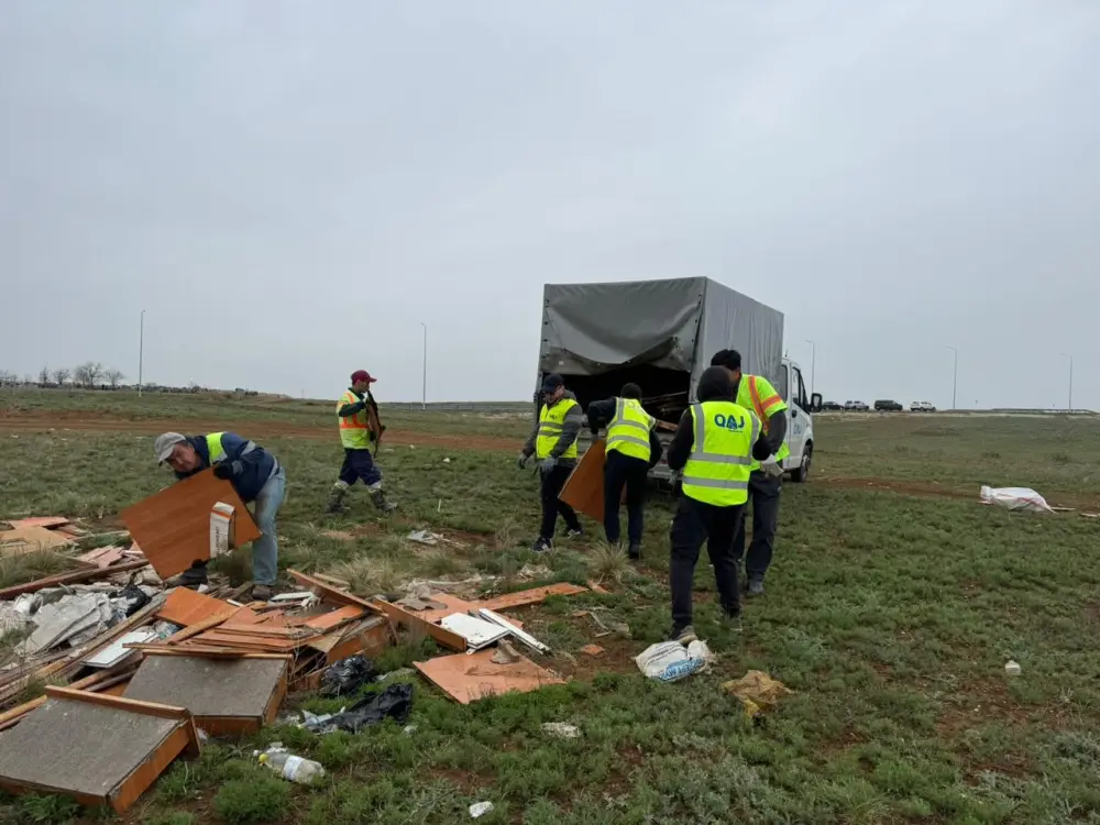 Актобе очищает город: 40 тысяч участников Астане