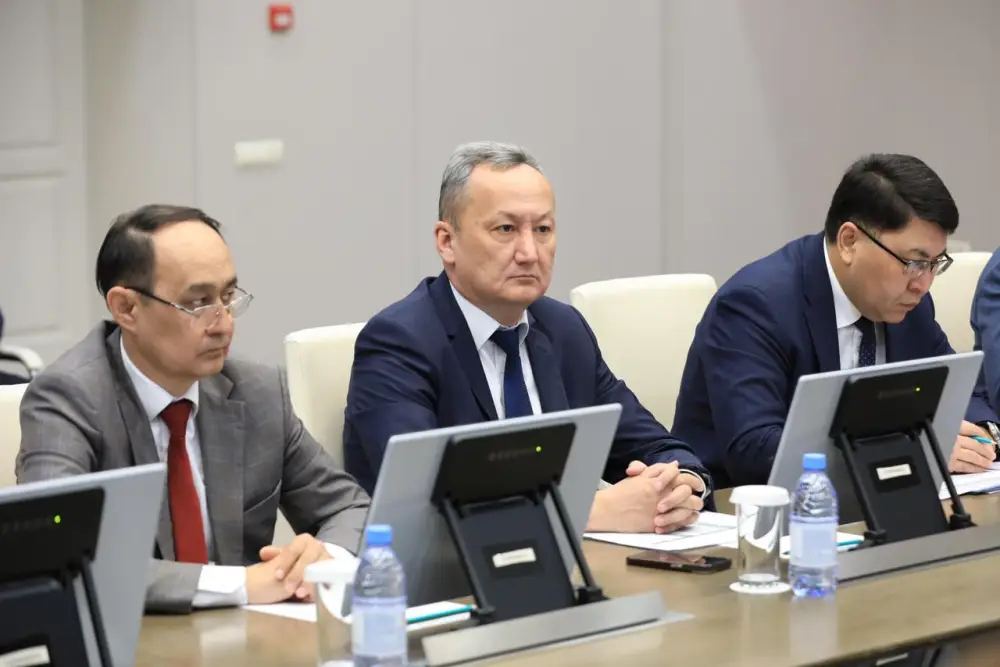 Обсуждены вопросы социально-экономического развития региона и освоения бюджета (3)