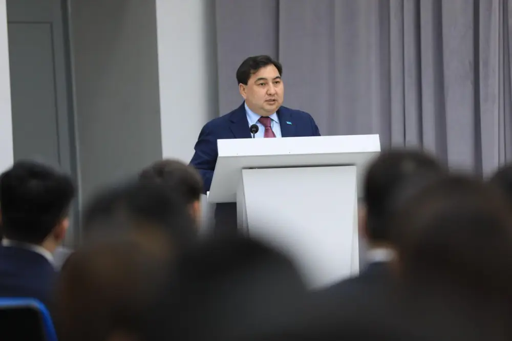 Председатель Агентства по делам государственной службы Дархан Жазықбай с рабочим визитом посетил Актюбинскую область (6)