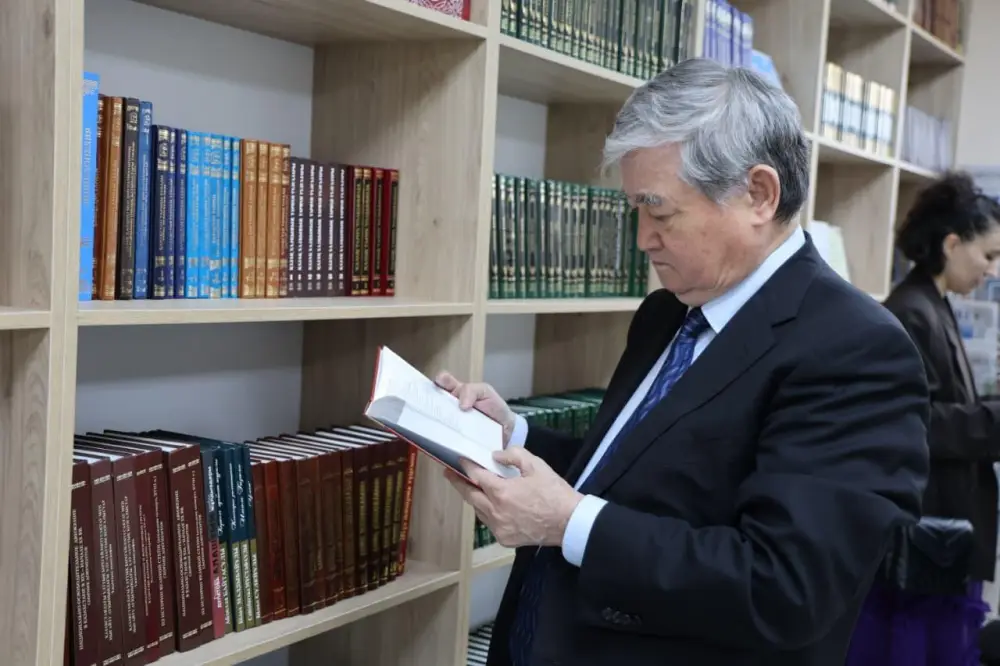 Состоялось заседание рабочей группы по обновлению книжного фонда библиотек столицы (8)