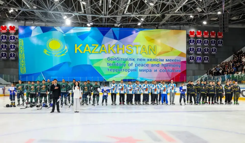 Ледовые баталии: полицейские сражаются за кубок! Астане