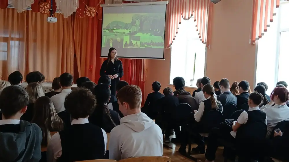 Мектеп оқушыларымен кездесу: діни сауаттылық пен сыни ойлауға назар аударылды (2)