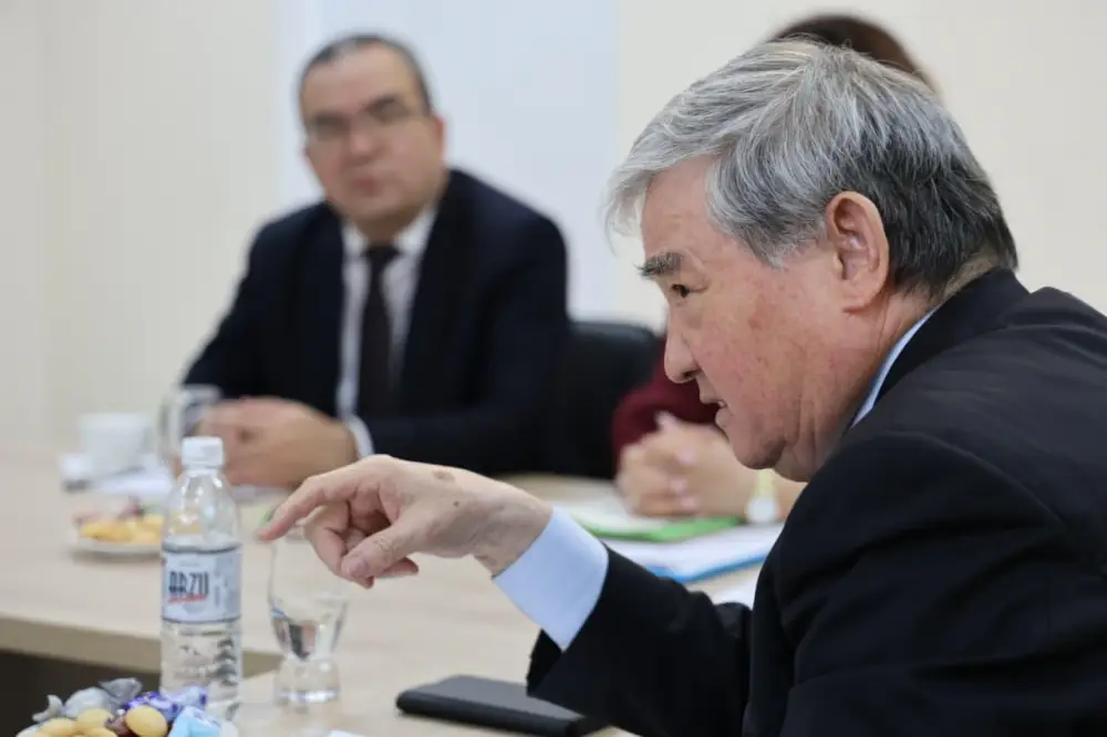 Состоялось заседание рабочей группы по обновлению книжного фонда библиотек столицы (5)