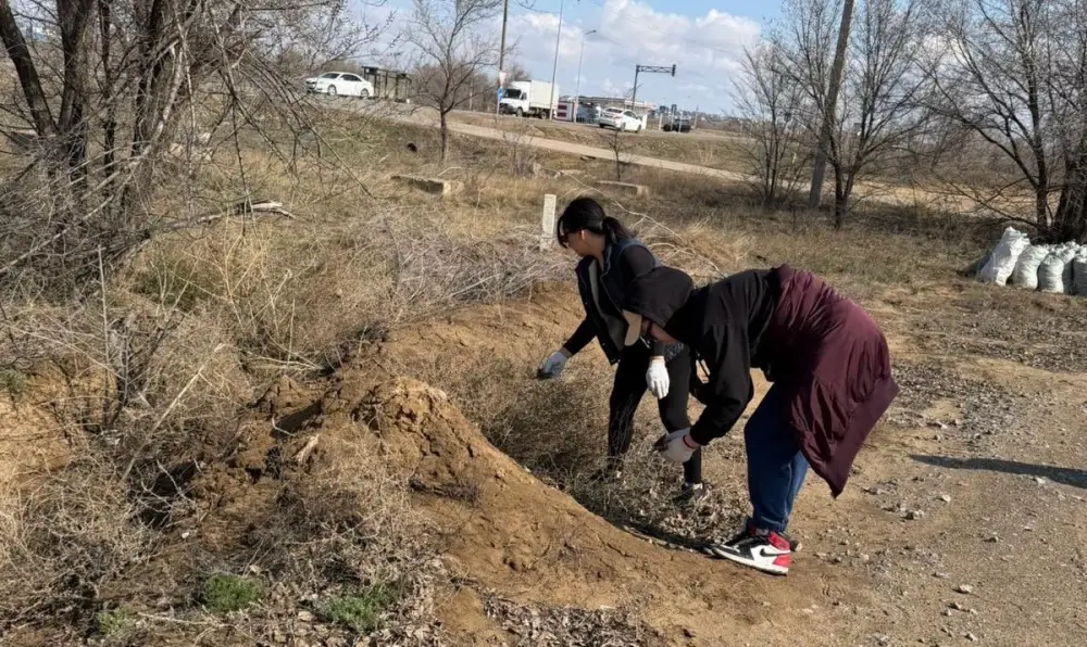 Таза Қазақстан: около 40 тысяч актюбинцев приняли участие в субботниках (2)