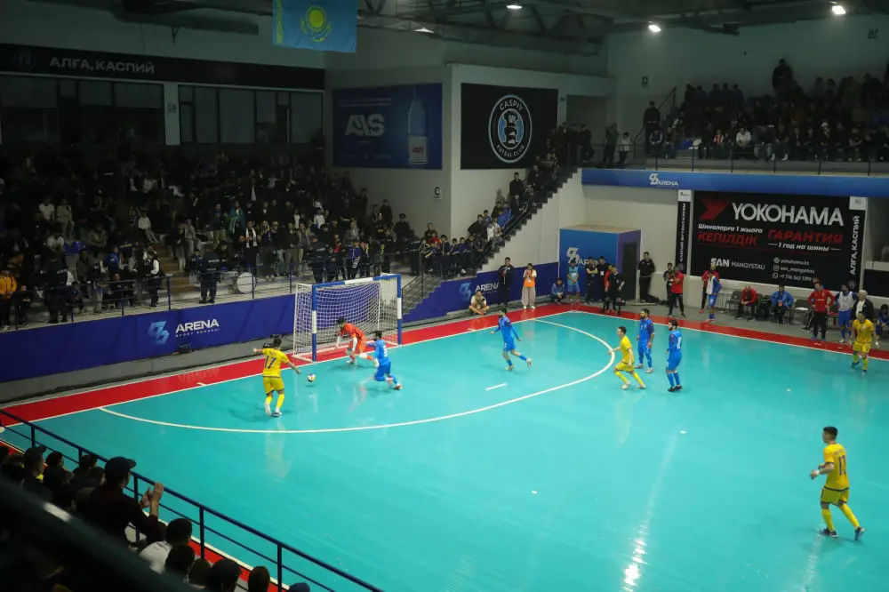 Сборная Казахстана по футзалу уверенно одержала две победы над Азербайджаном в Актау (4)