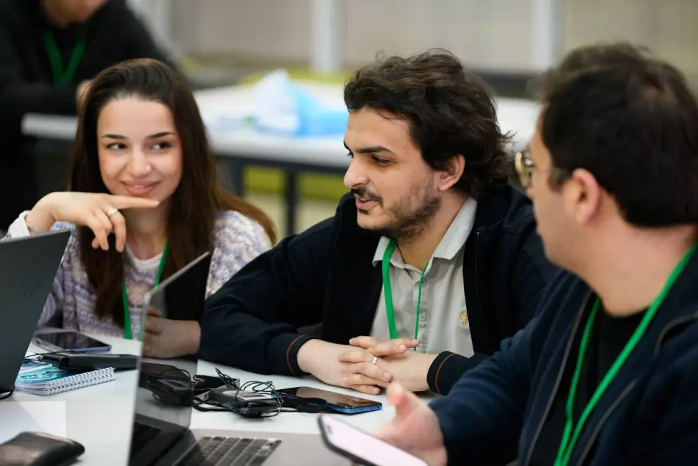 Зеленый водород – залог будущего: международный хакатон объединил молодых ученых в Yessenov University (3)