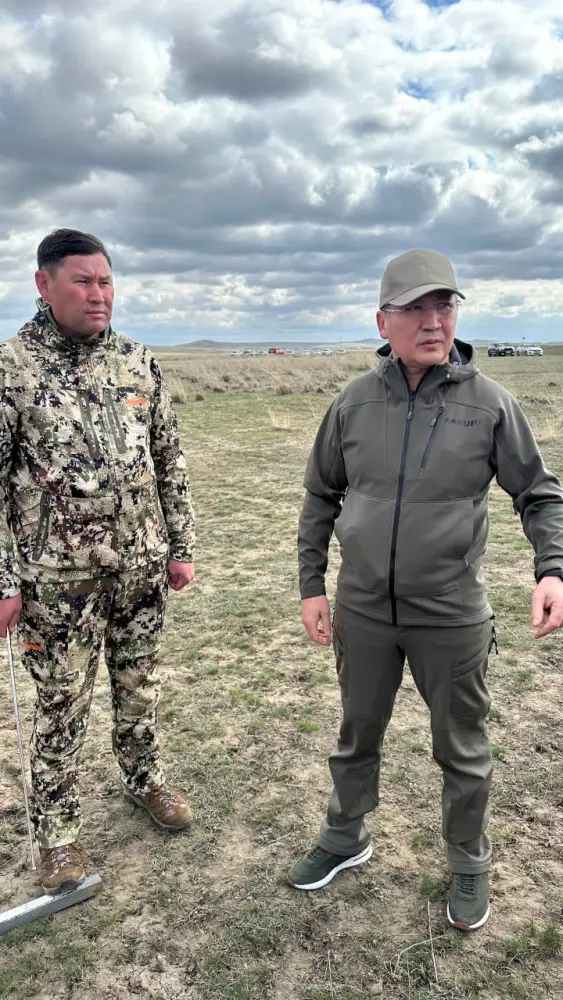 Аким области Асаин Байханов совершил облет Баянаульского района, ознакомился с ходом сброса воды с водохранилищ «Акжар» и «Каратока» Карагандинской области, а также оценил состояние лиманов (9)