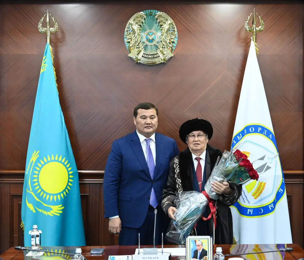 Глава региона поздравил ветеранов труда с юбилеями (6)