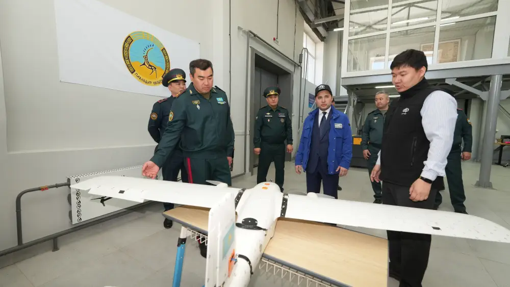 Глава МЧС ознакомился с развитием промышленного производства в Павлодаре (3)