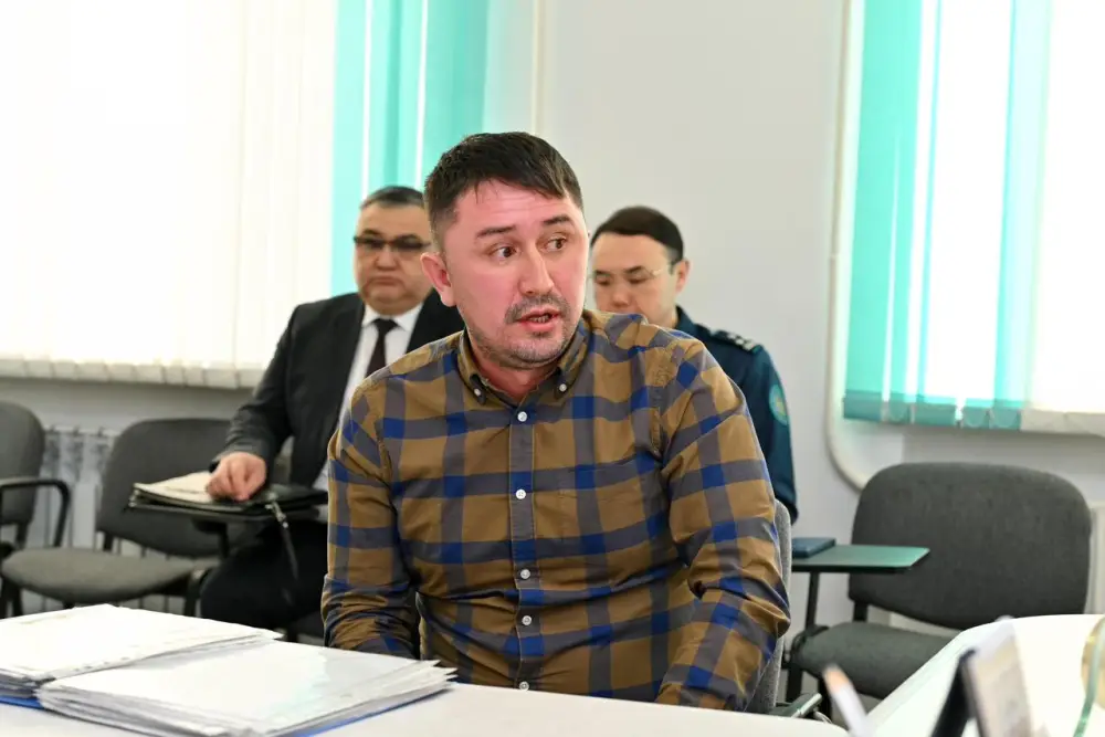 Аким области провел личный прием граждан (2)