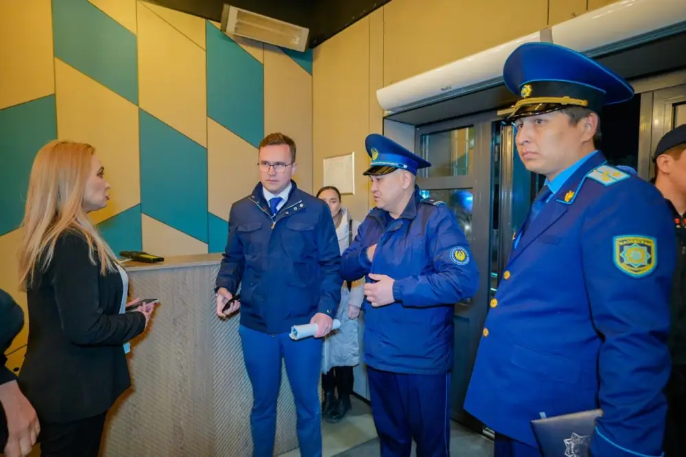 «Закон и порядок»: в Астане прошел ночной рейд по профилактике правонарушений (2)