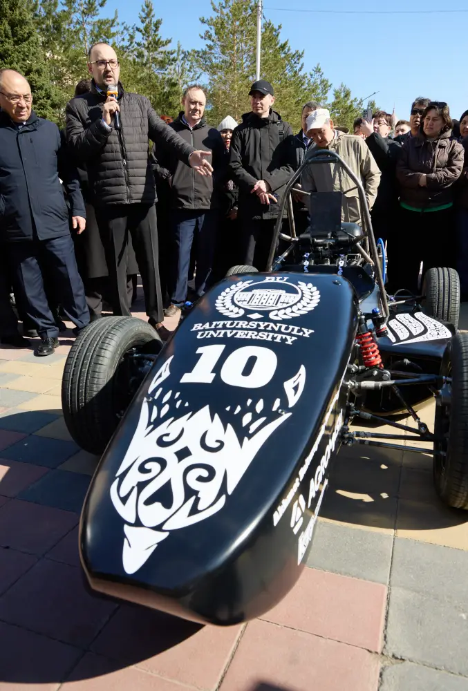 Студенты Baitursynuly University разработали гоночный болид (9)