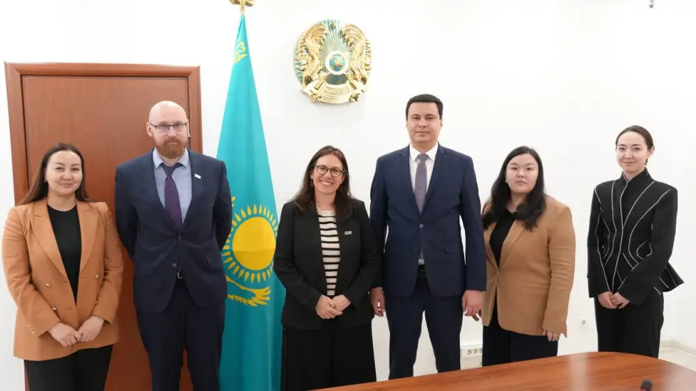 Встреча вице-министра экологии и природных ресурсов Республики Казахстан М.Т. Ошурбаева с директором по взаимодействию со странами NDC Partnership Марианной Панунсио-Фельдман (5)