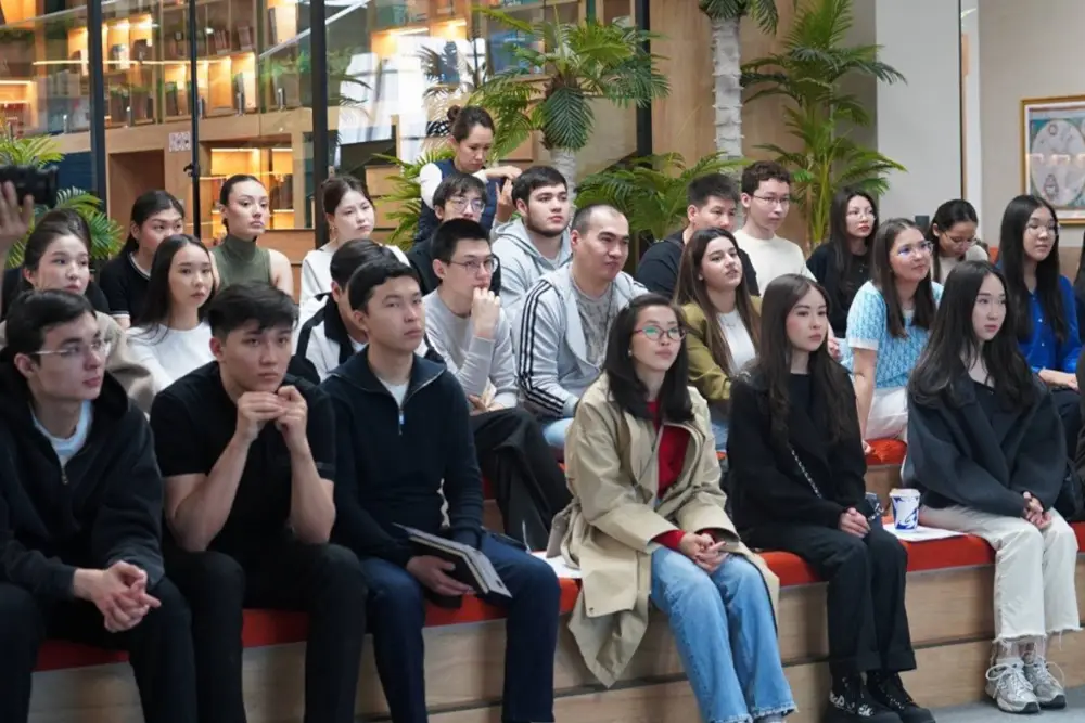 Артур Ластаев: Формирование правовой культуры начинается в образовательной среде (7)