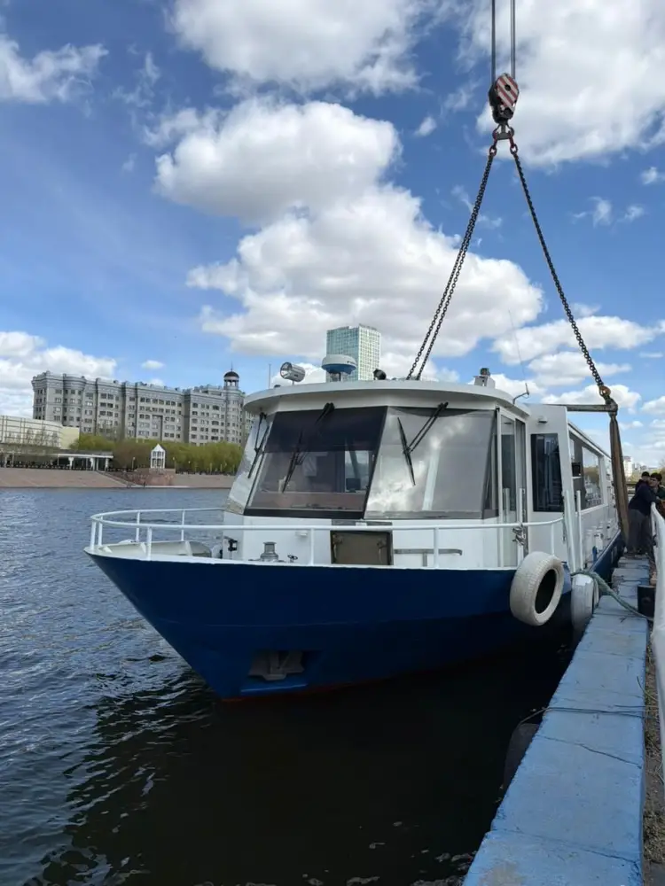 Речные прогулки по Есилю возобновят с 1 мая в Астане (3)