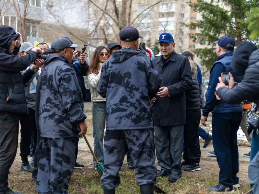 Аким ВКО поздравил работников ЖКХ с профессиональным праздником (6)