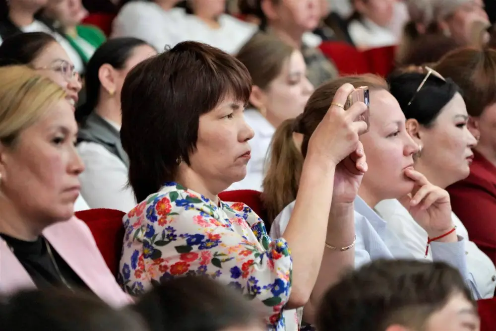 ТУРКЕСТАН: В КЕНТАУ СОСТОЯЛАСЬ ЗНАЧИМАЯ ВСТРЕЧА НА ТЕМУ ВОСПИТАНИЯ ДЕТЕЙ (2)