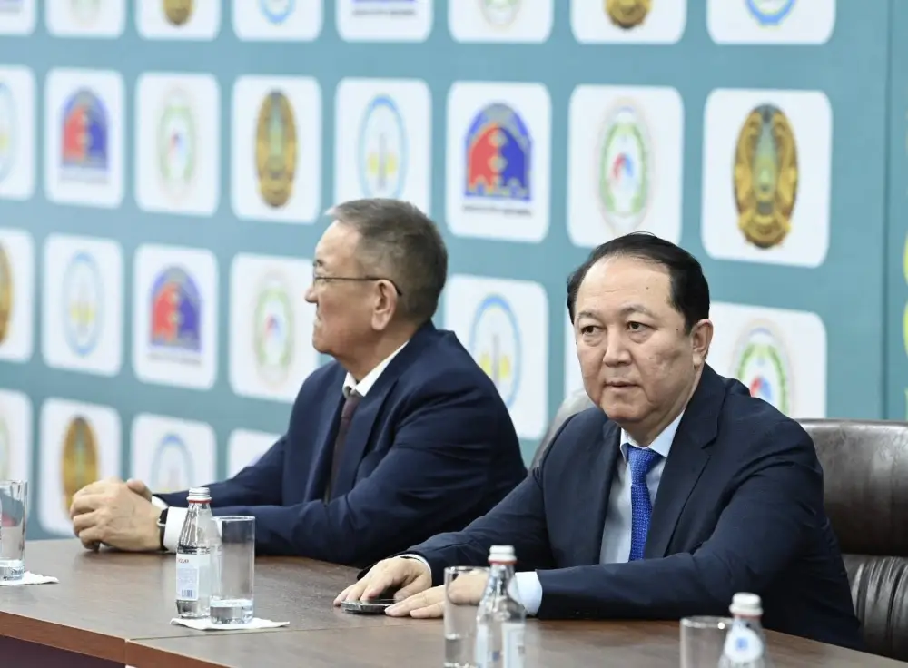 В Кызылординской области состоялась церемония открытия международного чемпионата по греко-римской борьбе среди взрослых (8)