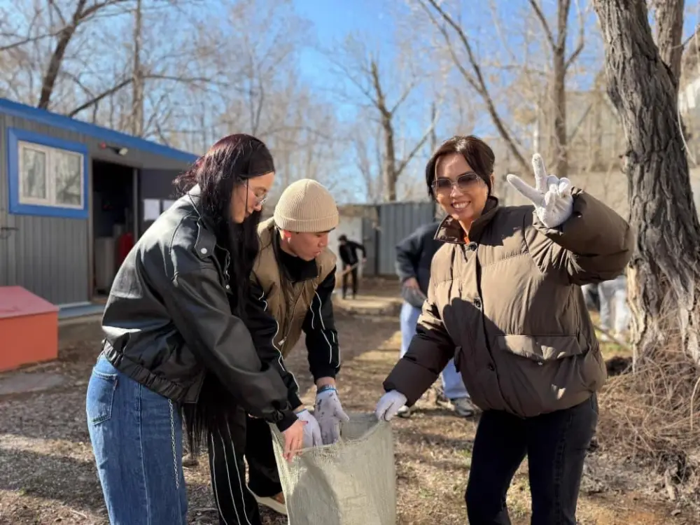 Сотни театралов столицы вышли в поддержку «Таза Казахстан» (5)