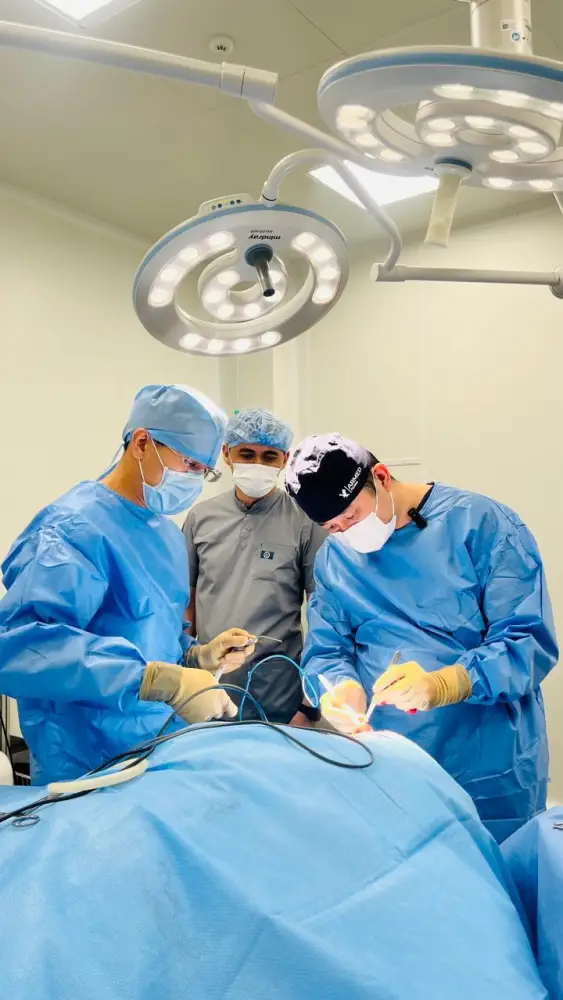 В ШЫМКЕНТЕ УСПЕШНО ПРОВЕДЕНА СЛОЖНАЯ ОПЕРАЦИЯ ПРИ РЕДКОМ ЗАБОЛЕВАНИИ МОЗГА (6)