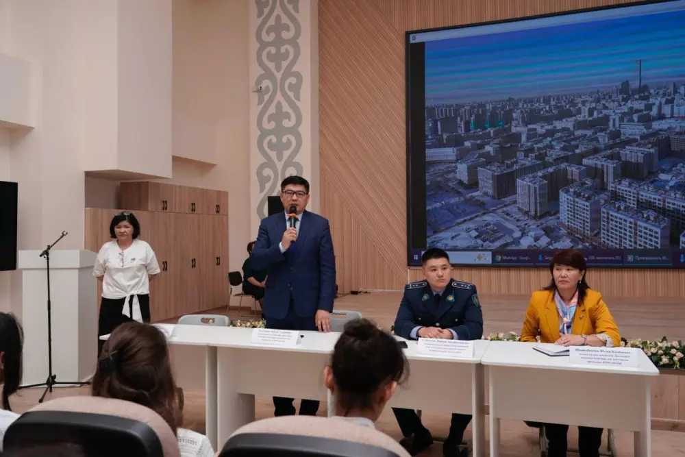 «У легких денег тяжелые последствия»: в Астане школьникам и студентам колледжей показали короткометражный фильм (5)