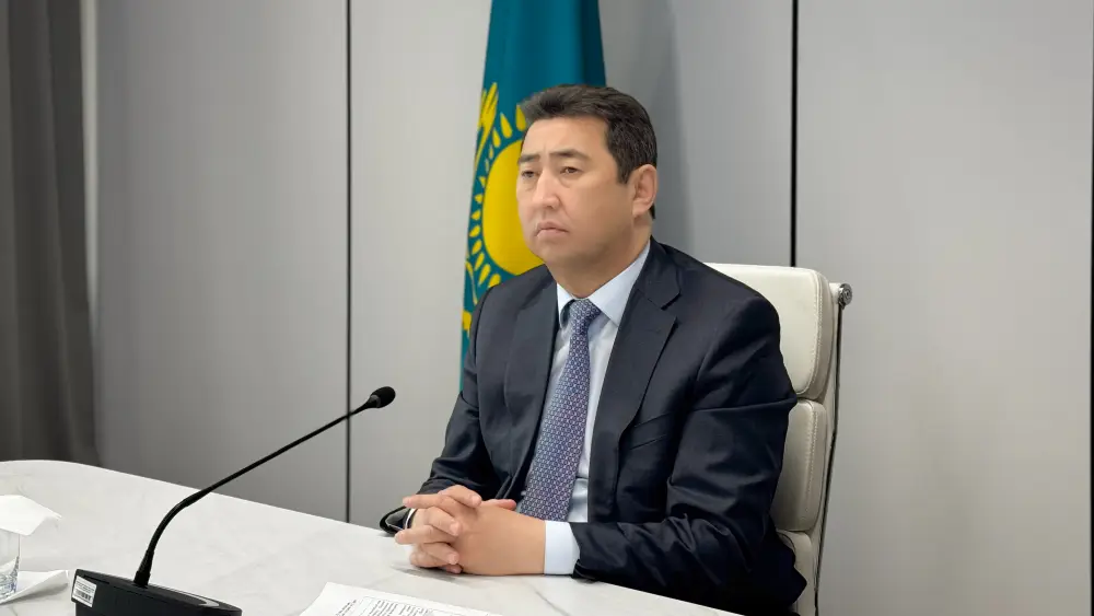 Обращения граждан к Айдарбеку Сапарову: вопросы ветеринарной безопасности и земельных отношений на контроле министра Астане