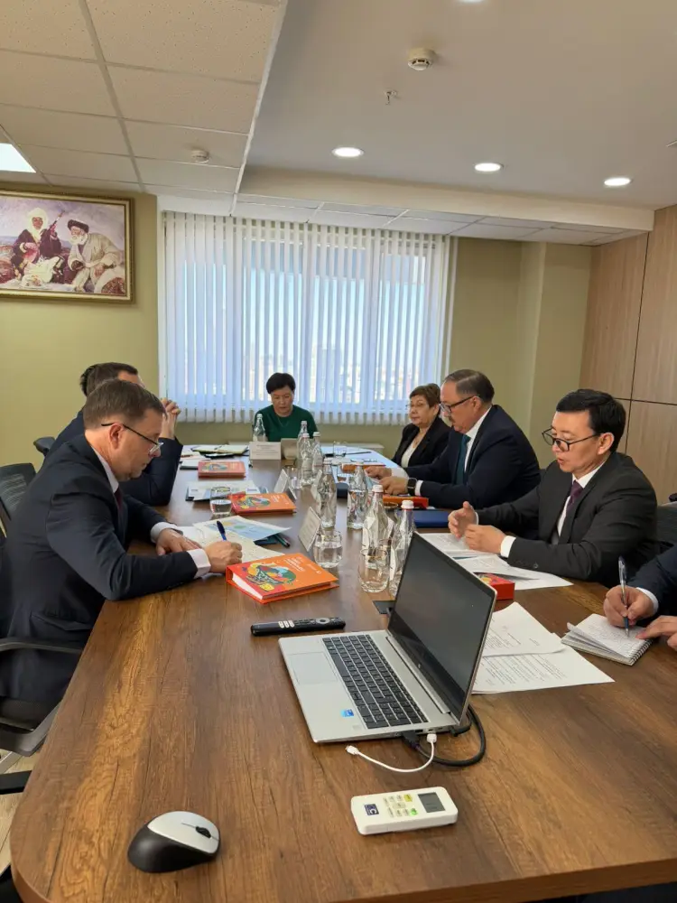 Казахстан и ЕЭК обсудили вопросы контроля за техрегламентами (2)