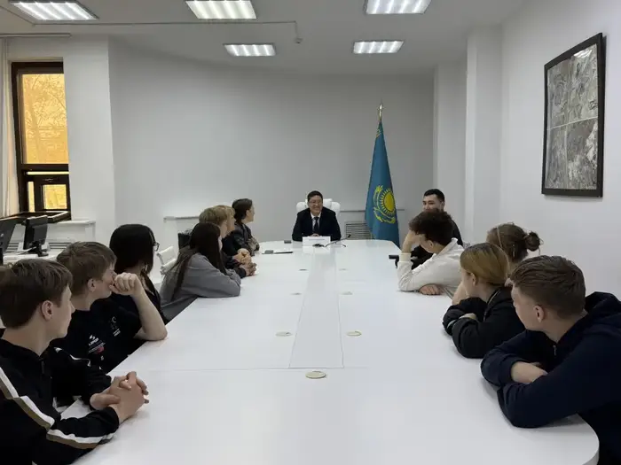 День открытых дверей для школьников организовал Комитет геологии Министерства промышленности и строительства (5)