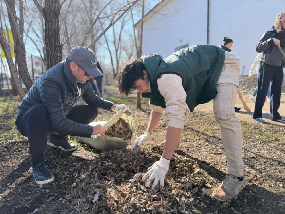 Сотни театралов столицы вышли в поддержку «Таза Казахстан» (3)