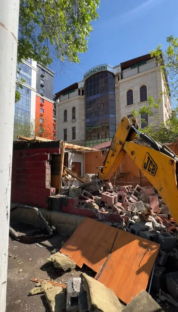 Снос по решению суда: стройка сходит на нет! Астане