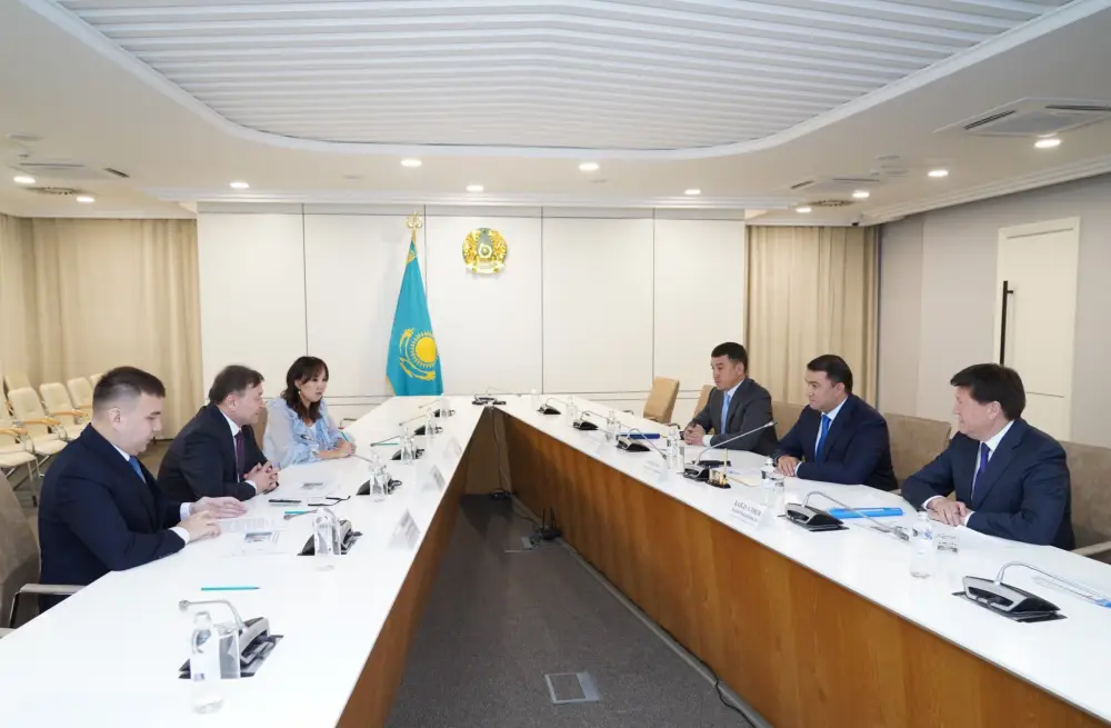Обсуждение вопросов здравоохранения и лекарственного обеспечения в Туркестанской области Астане