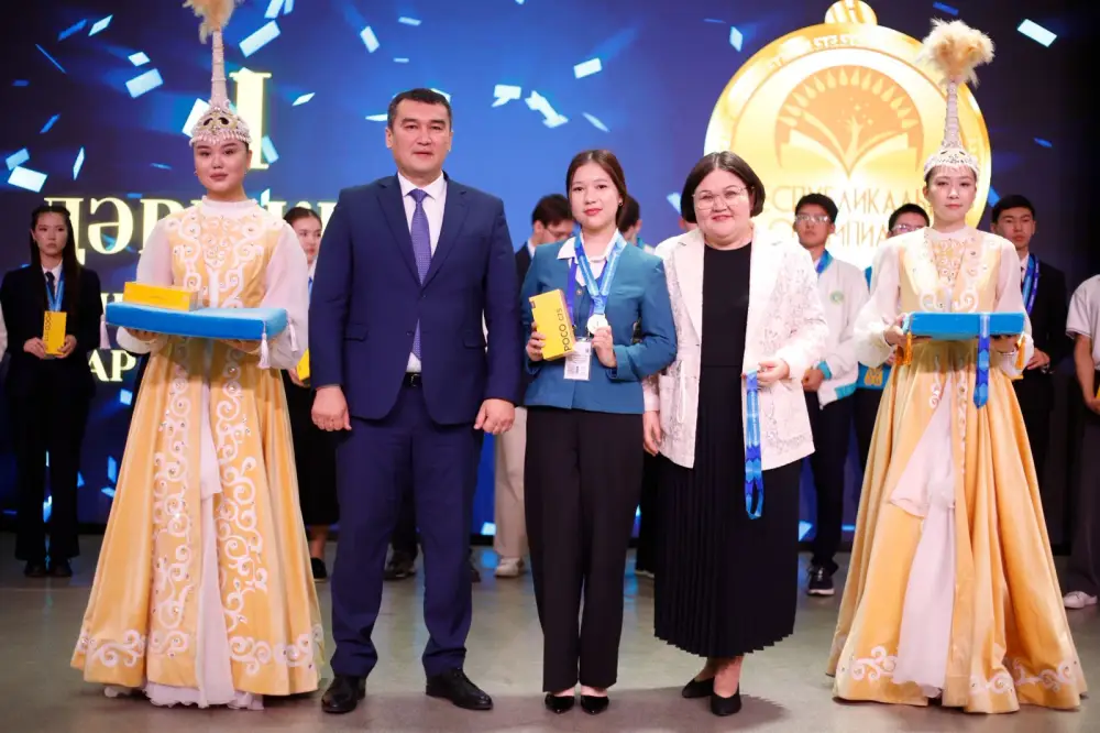 В Таразе завершился заключительный этап республиканской олимпиады по общественно гуманитарным предметам среди учащихся 10-11 (12) классов (4)