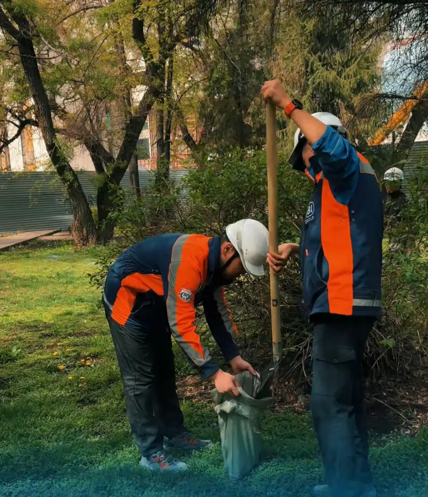 В Алматы прошли субботники на строительных и социальных объектах Астане
