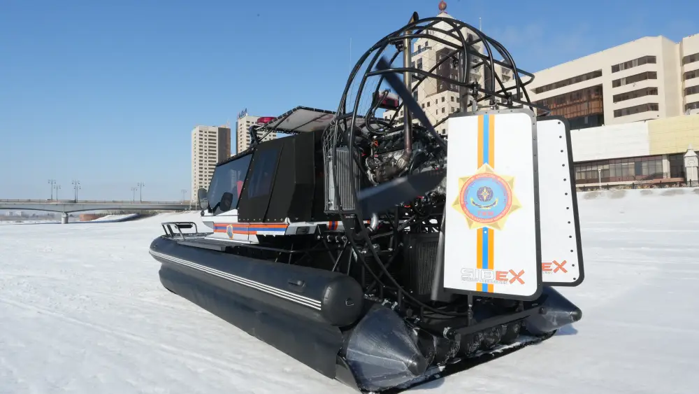 На льду спасено 40 человек (6)