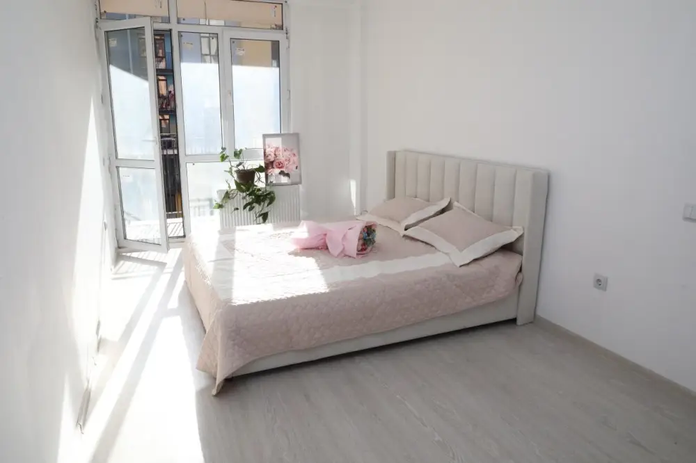 МОЛОДЫЕ УЧЕНЫЕ ЗАСЕЛИЛИСЬ В КВАРТИРЫ, ВРУЧЕННЫЕ ПРЕЗИДЕНТОМ (6)