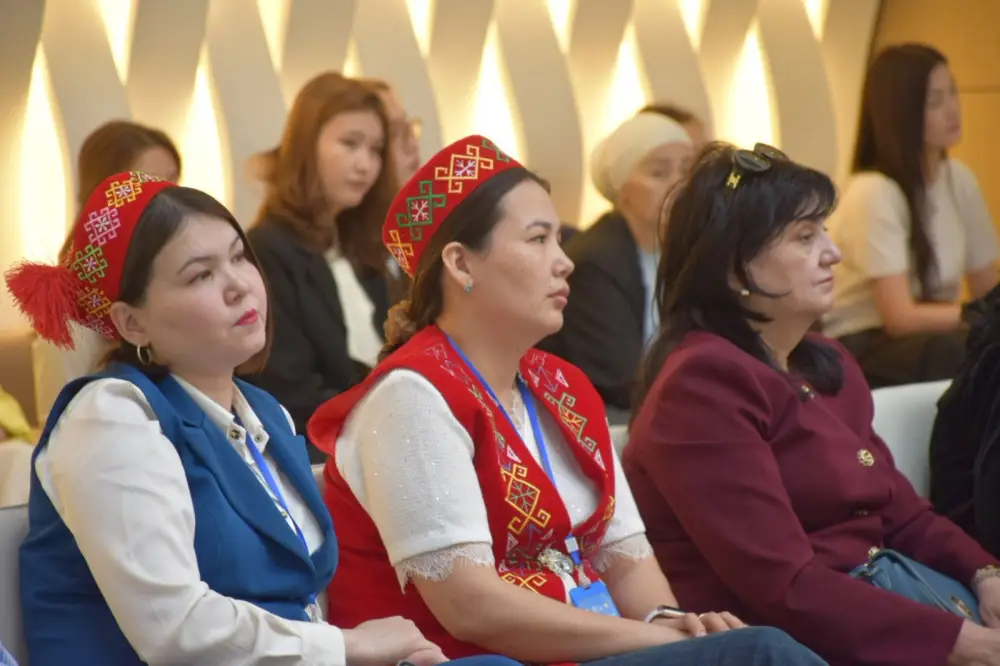 В ТУРКЕСТАНЕ ПРОШЛА МЕЖДУНАРОДНАЯ НАУЧНО-ТЕОРЕТИЧЕСКАЯ КОНФЕРЕНЦИЯ (4)