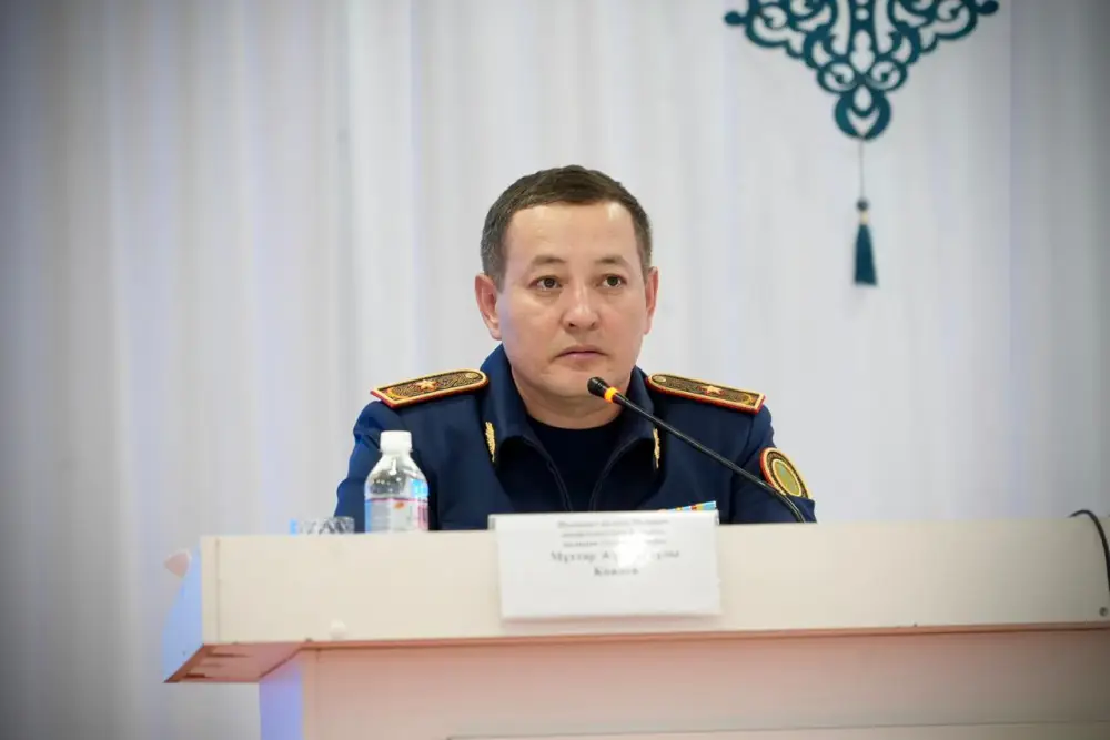 Шымкент: 500 школьников на встрече с полицией Астане