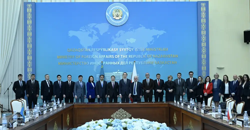 Перспективы сотрудничества рассмотрены на казахско-польской МПК (7)