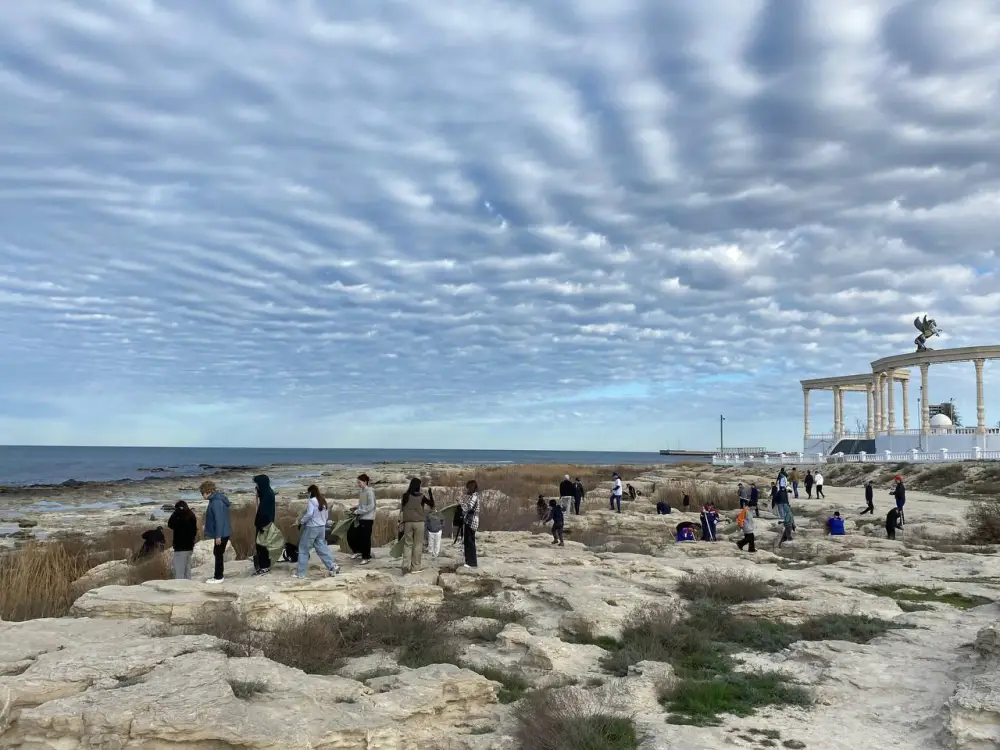 В Мангистауской области прошёл масштабный субботник с участием около 8000 человек (5)